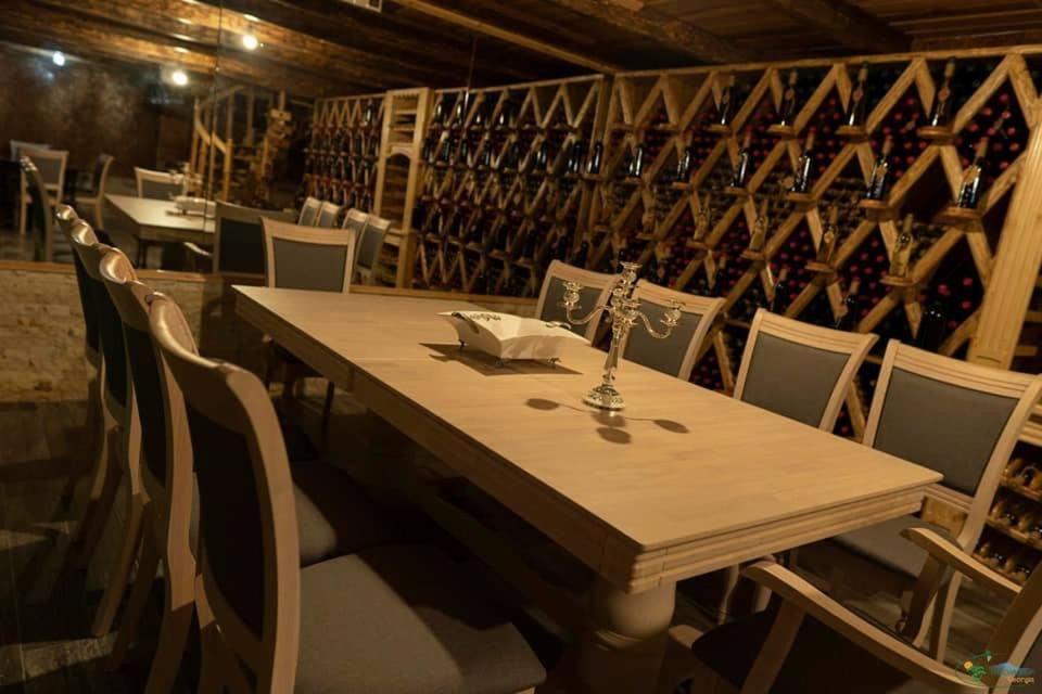 Hotel Guglux &Wine Cellar Telavi Exterior photo
