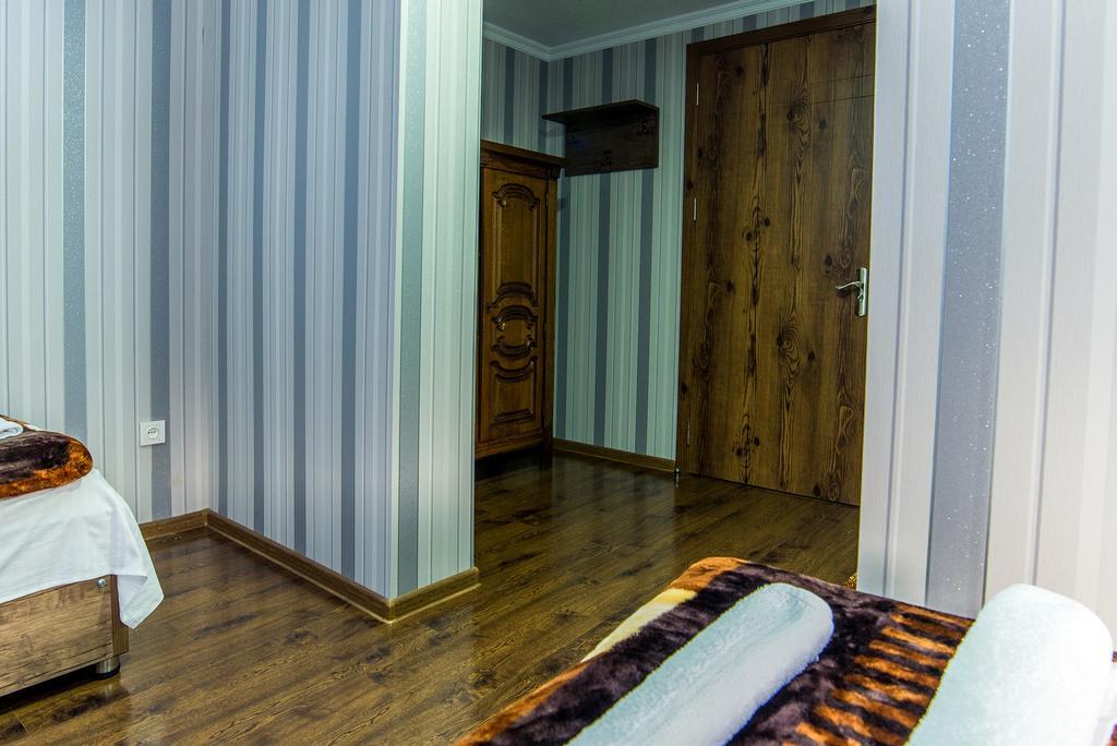 Hotel Guglux &Wine Cellar Telavi Exterior photo