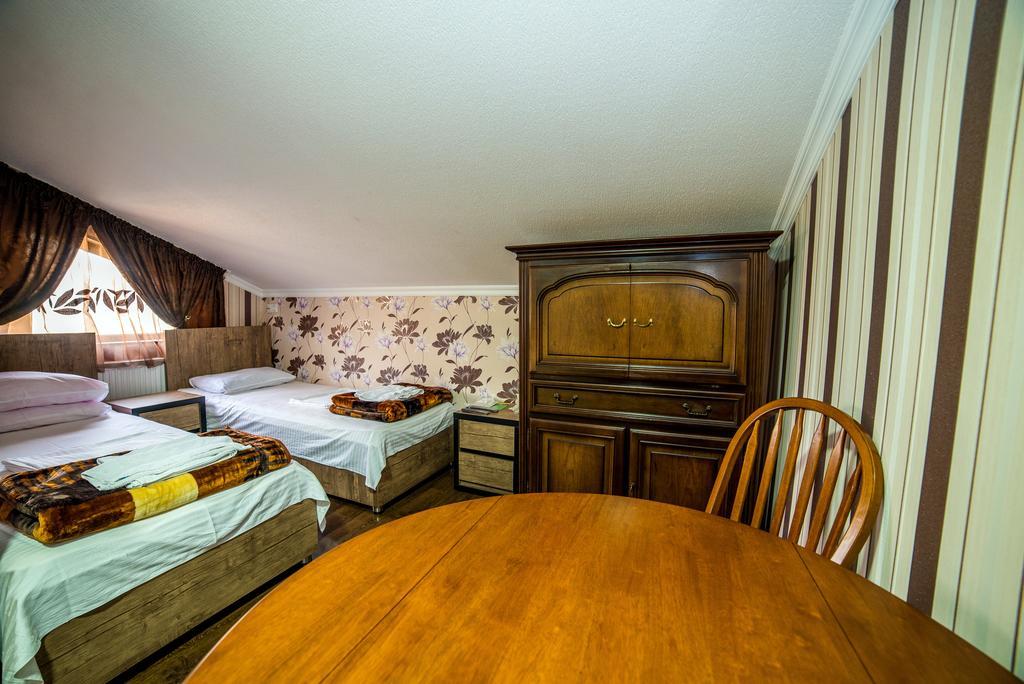Hotel Guglux &Wine Cellar Telavi Exterior photo