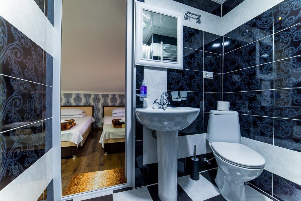 Hotel Guglux &Wine Cellar Telavi Exterior photo